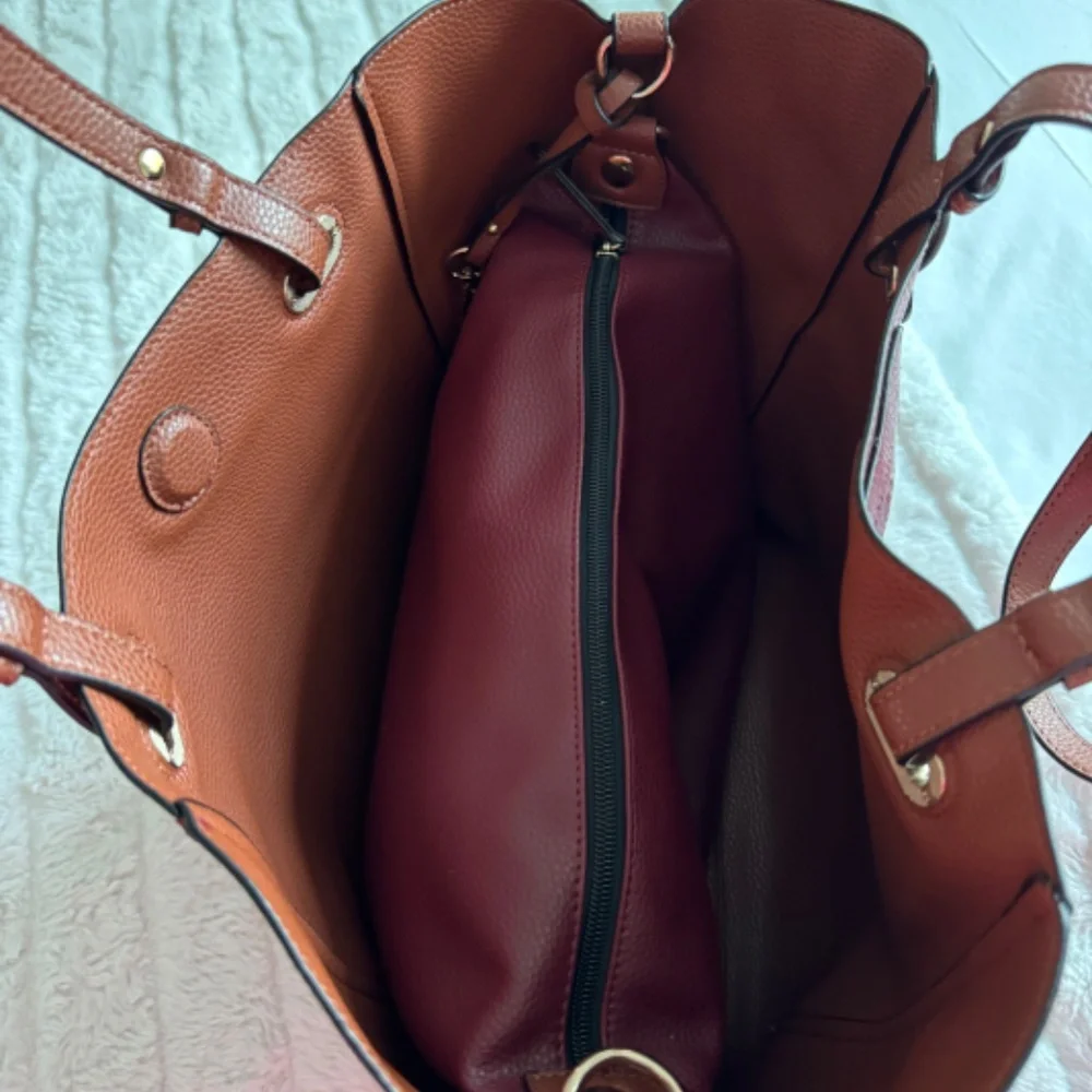 Handbag - Picture 2 of 2